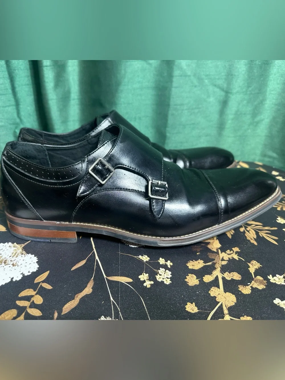 Stacy Adams Bayne shoes black leather /cap toe with double buckle monk straps